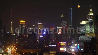 <strong>时间流逝</strong>，繁忙的城市高峰<strong>时间</strong>堵车，上海明珠塔晚上。